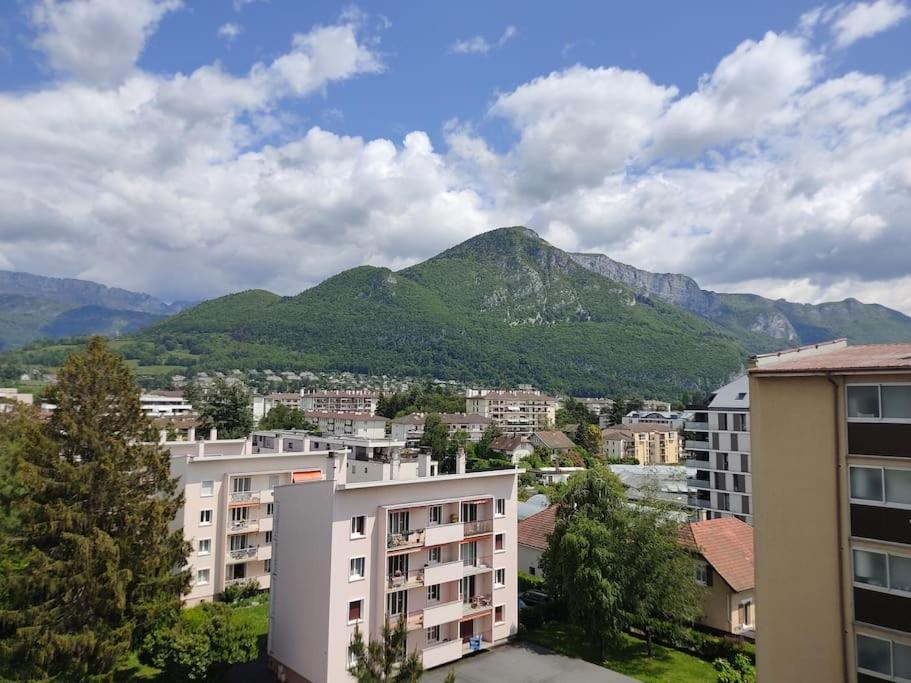 Entre Lac Et Montagne Annecy Buitenkant foto